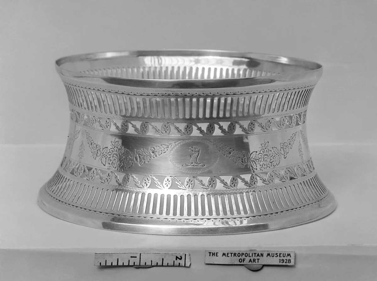 Dish ring — Unknown