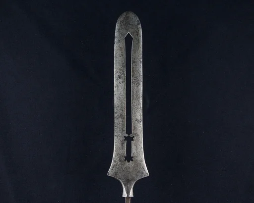 Arrowhead (<i>Yanone</i>)