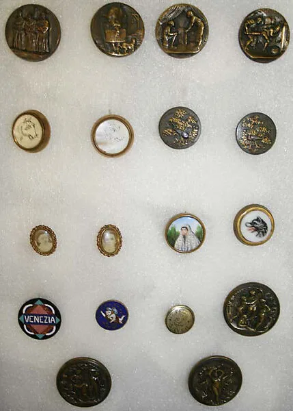 Button — Unknown