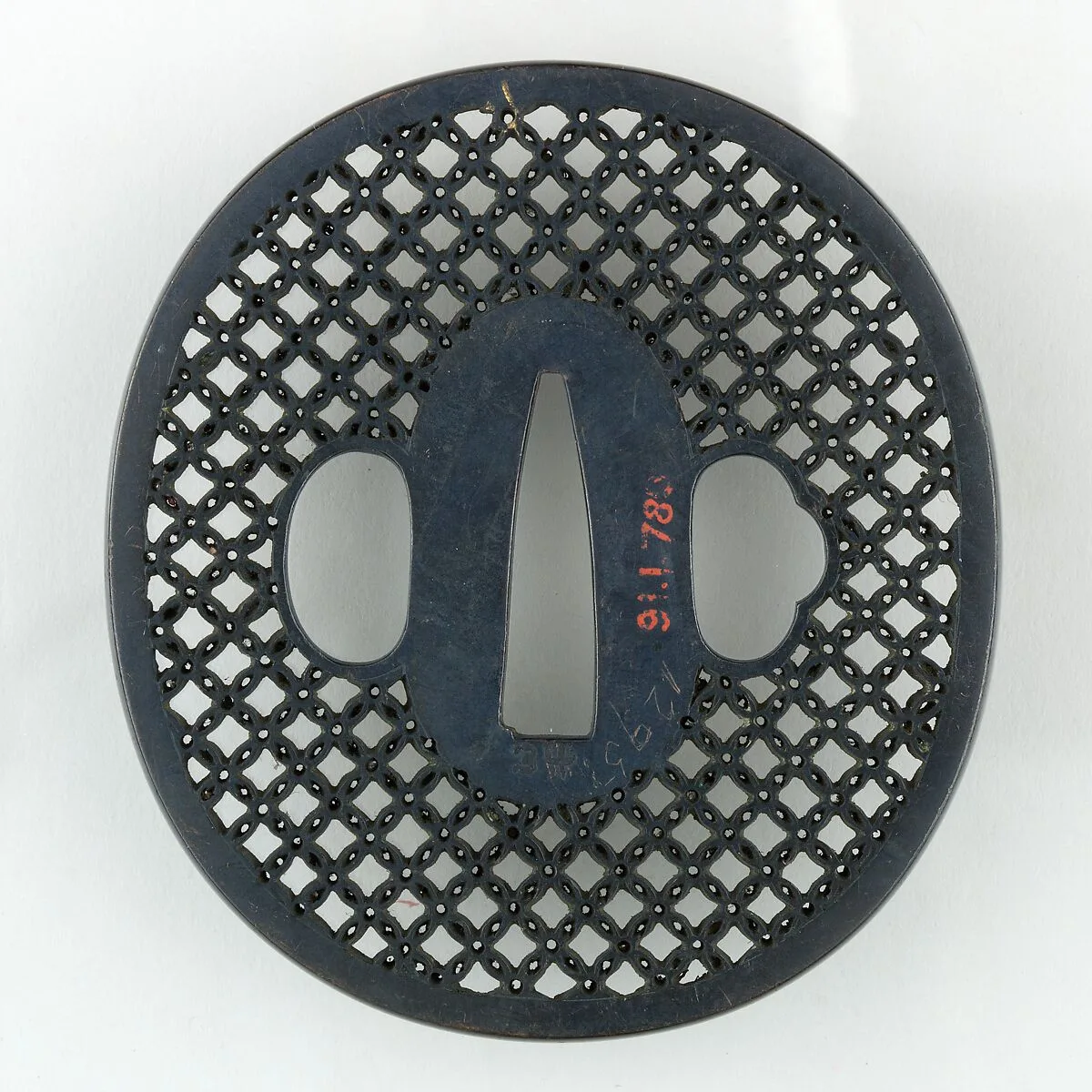 Sword Guard (<i>Tsuba</i>) With the Motif of Connected <i>Shippō</i> Elements (七宝繋ぎ透鐔) — Unknown