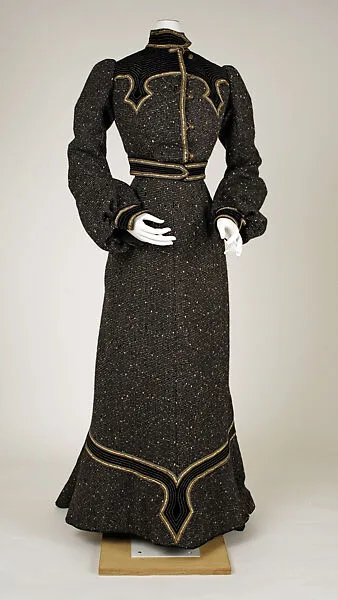 Suit — Au Bon Marché/Maison A. Boucicaut