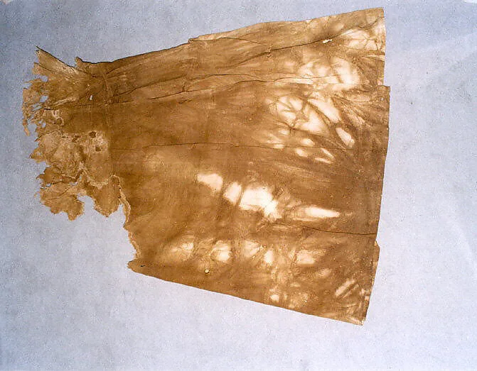 Skirting of a linen kaftan — Unknown