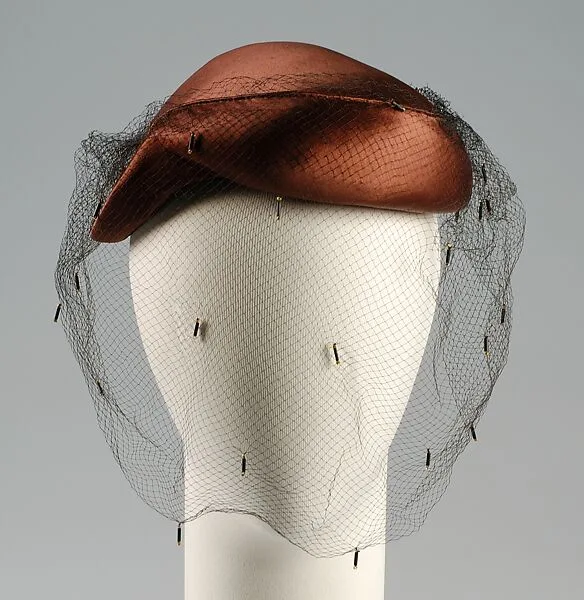 Hat — Bruyère