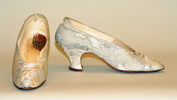 Evening shoes — Unknown