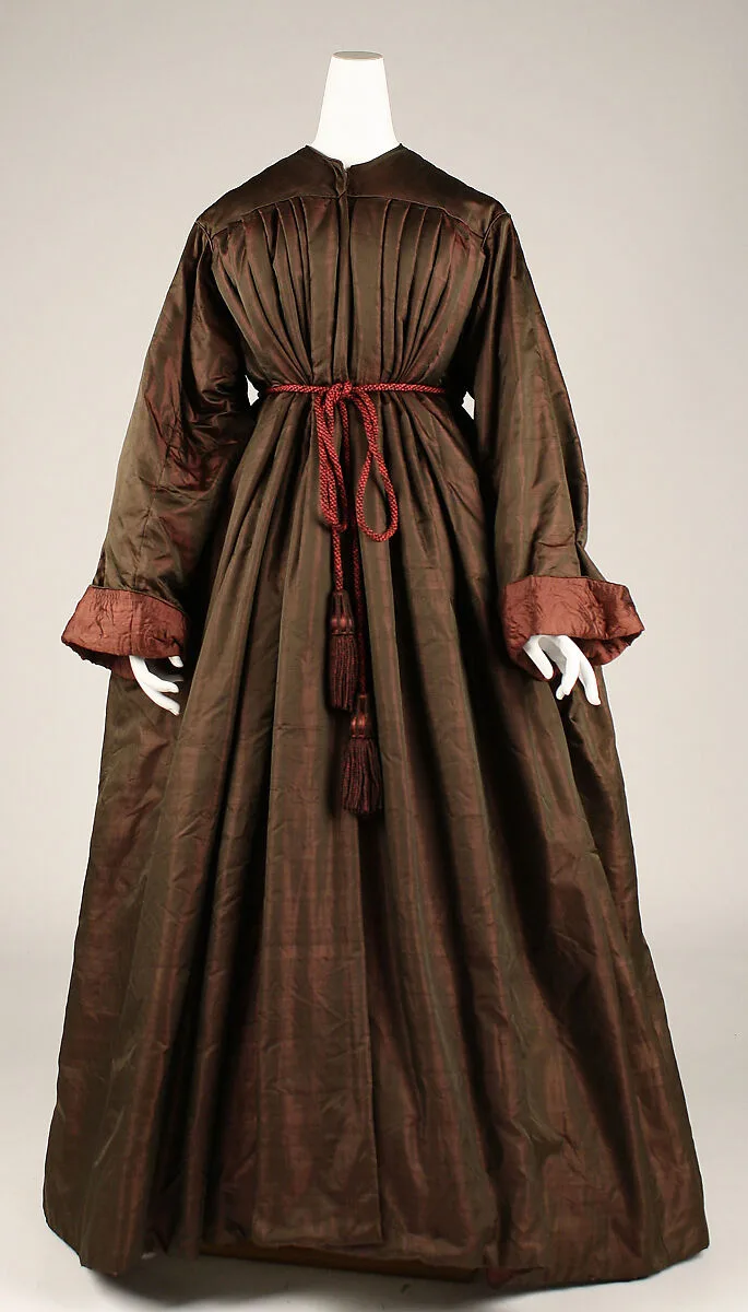 Dressing gown — Unknown