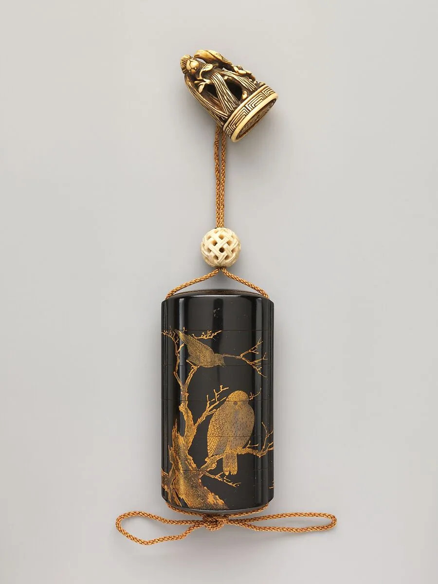 梟鴉蒔絵印籠|Inrō with Owl and Crows in Tree — Unknown