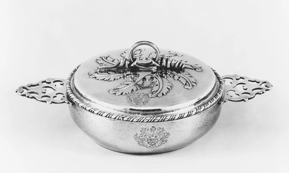 Bowl with cover (Écuelle) — L.G.