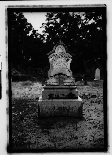 [Gravestone "Wm. Oakley", Alabama]