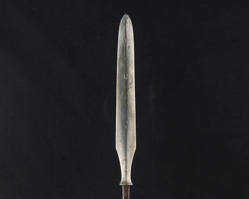Arrowhead (<i>Yanone</i>)