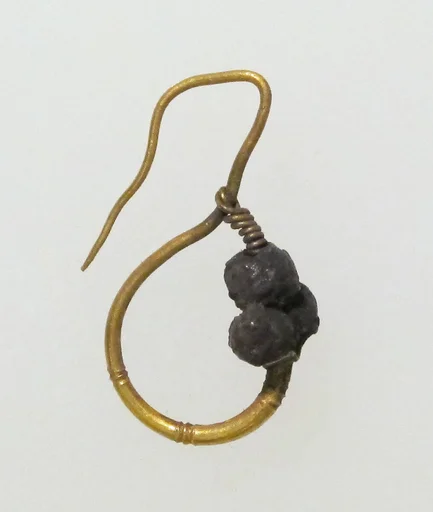 Earring, delta-shaped with beads