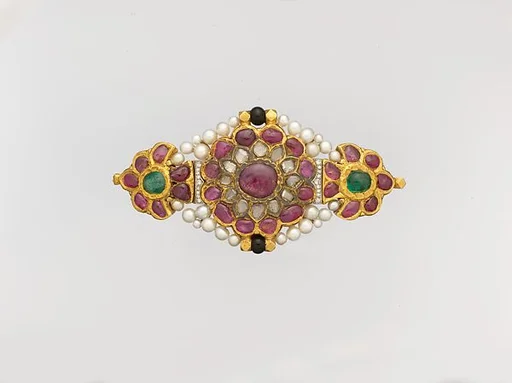 Centerpiece of an Armband