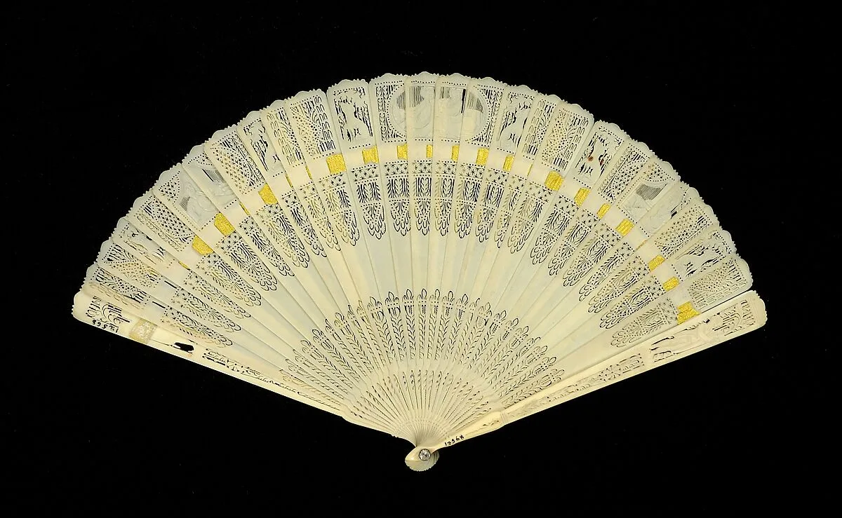 Brisé fan — Unknown