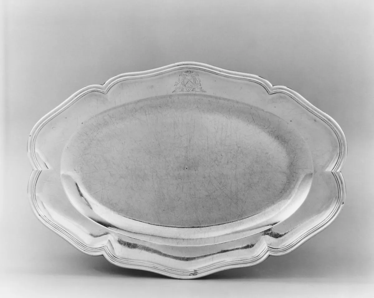 Oval dish — Jacques-Claude Pourcelle