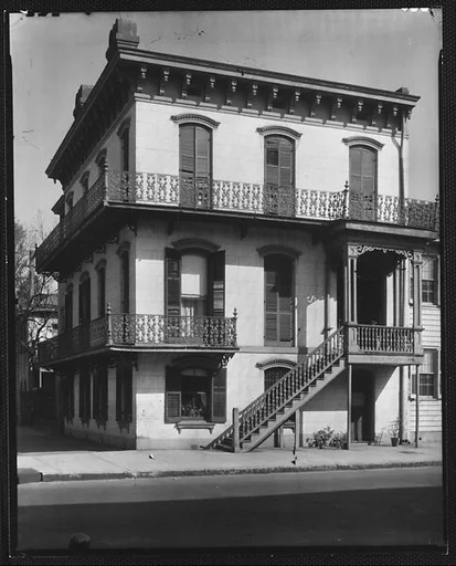 [Italianate Revival House, 530 East Broughton Street, Washington Ward, Savannah, Georgia]