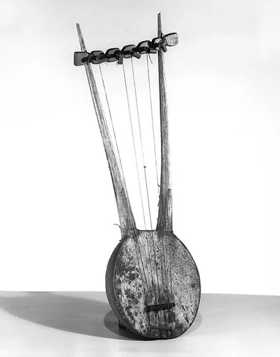 Lyre