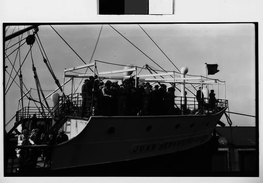 [Ship "Juan Sebastian Elcano" with Passengers on Deck]