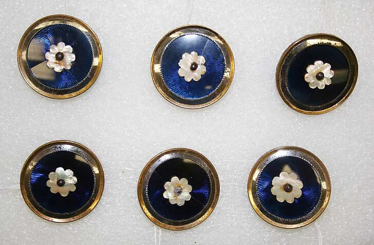 Button — Unknown