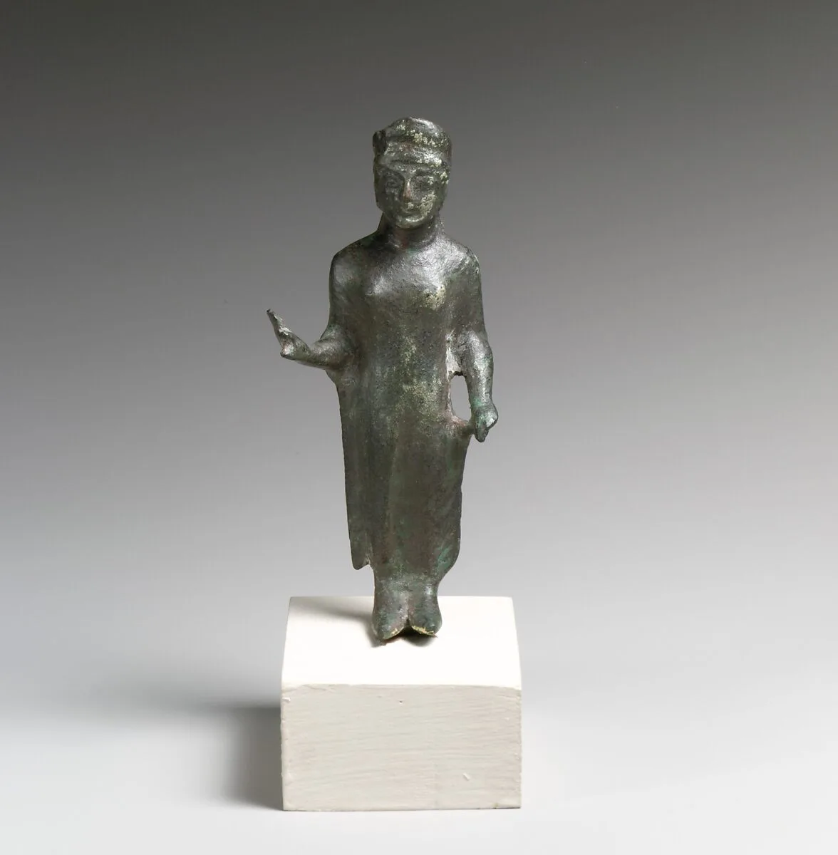 Statuette of a woman — Unknown