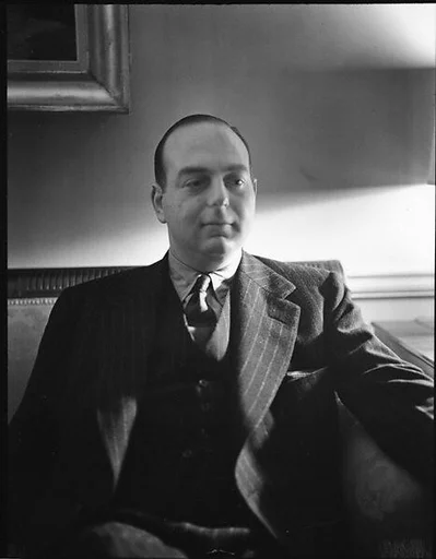 [Robert Ullman]