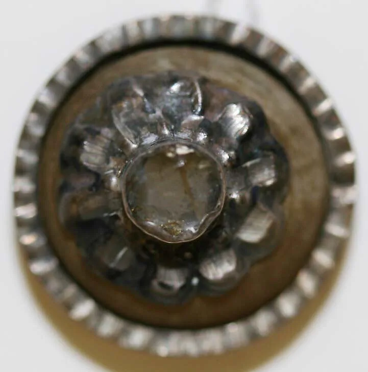Button — Unknown