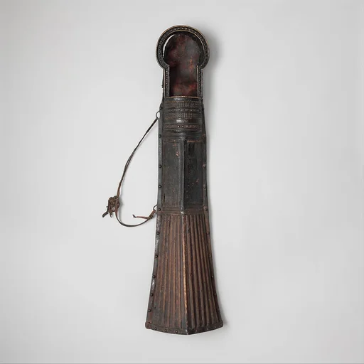 Quiver (mda' shubs) with Accessory