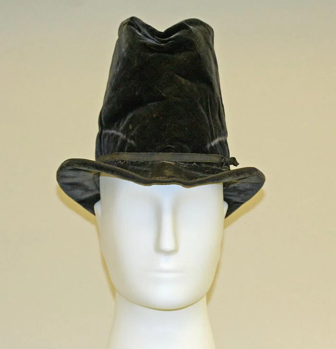 Hat — Caulier