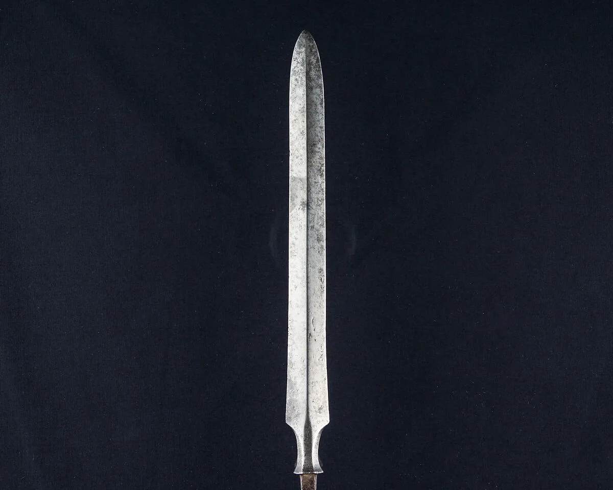 Arrowhead (<i>Yanone</i>) — Unknown