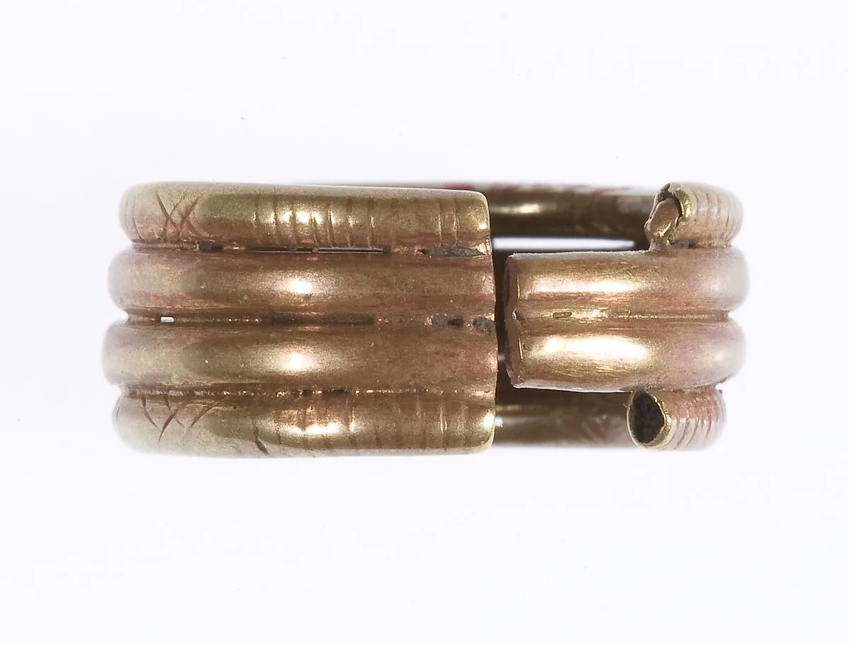 Ribbed Penannular Earring — Unknown