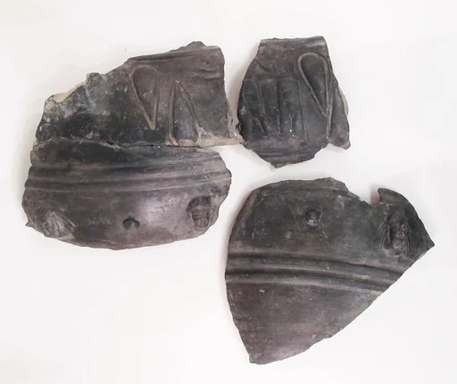 Vase fragment