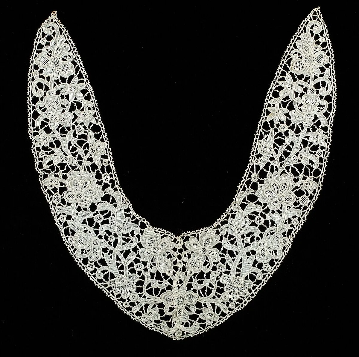 Collar — Unknown