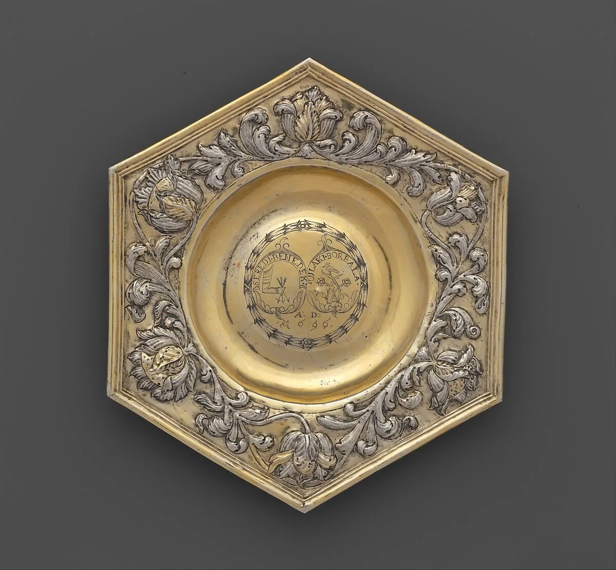 Hexagonal dish — Unknown