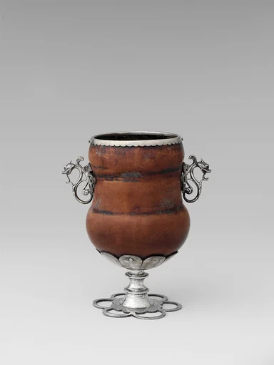 Standing cup