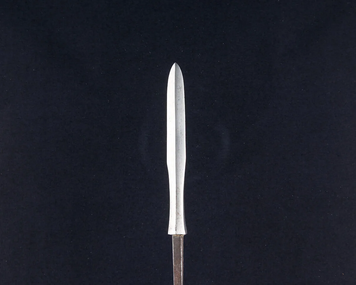 Arrowhead (<i>Yanone</i>) — Unknown