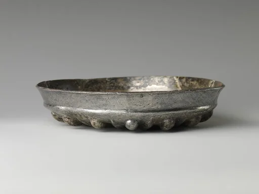 Bowl with bosses and petals