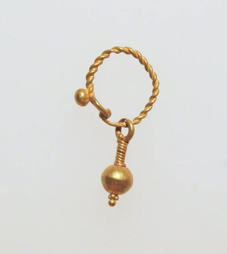 Gold earring with ball stud and pendant