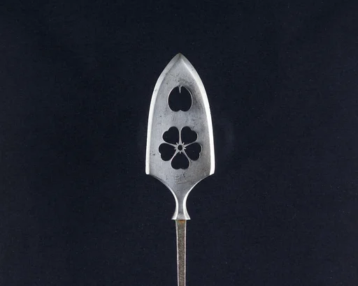 Arrowhead (<i>Yanone</i>)