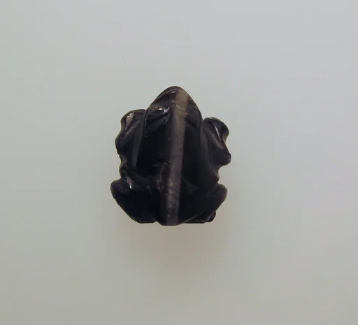Bead with frog in black agate