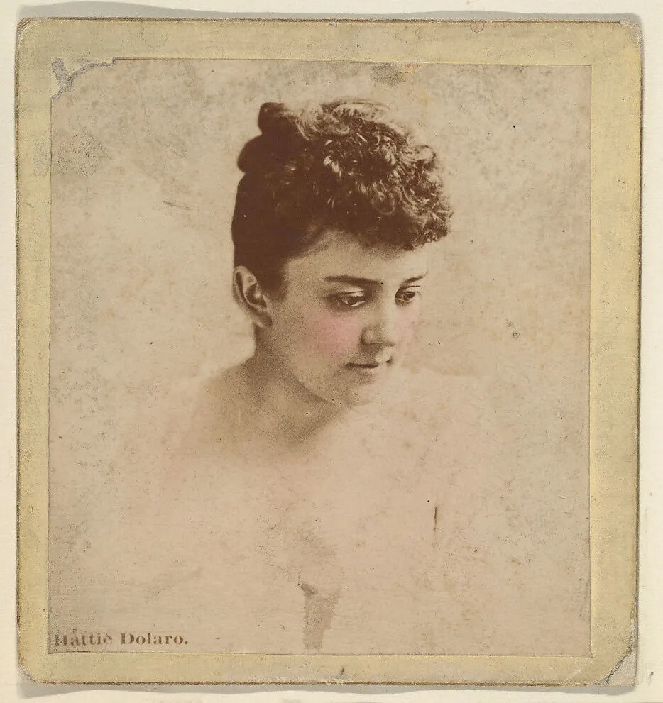 Hattie Dolaro, from the Actresses series (N246), Type 2, issued by Kinney Brothers to promote Sporting Extra Cigarettes — Kinney Brothers Tobacco Company
