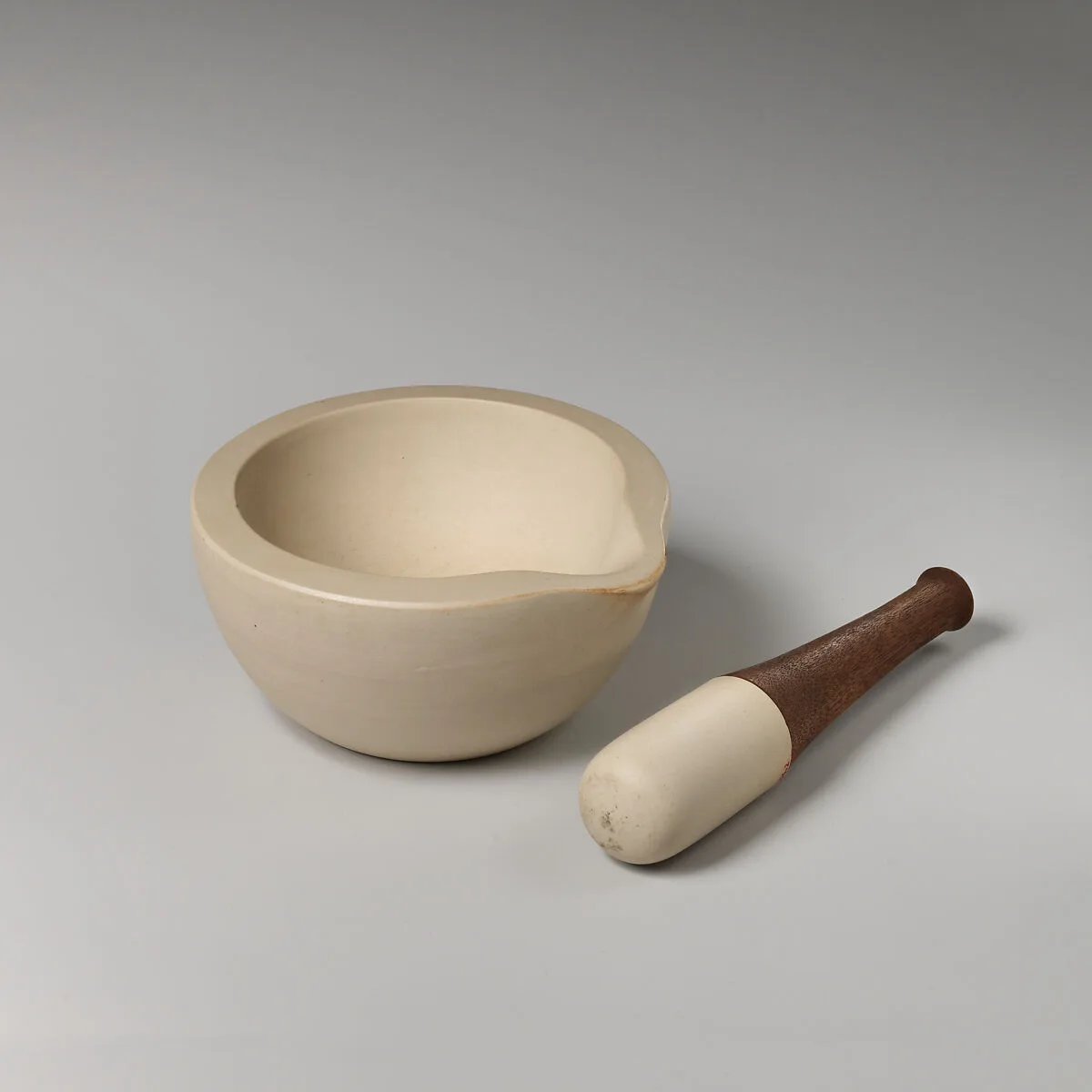Mortar and pestle — Wedgwood and Bentley