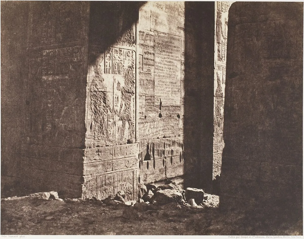Ile de Fîleh (Philæ), Premier Pylône, Inscription Française Gravée Sur L'Ébrasement Oriental, En M — Félix Teynard