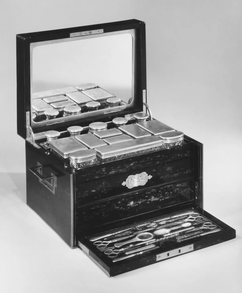 Traveling set case — Hunt & Roskell
