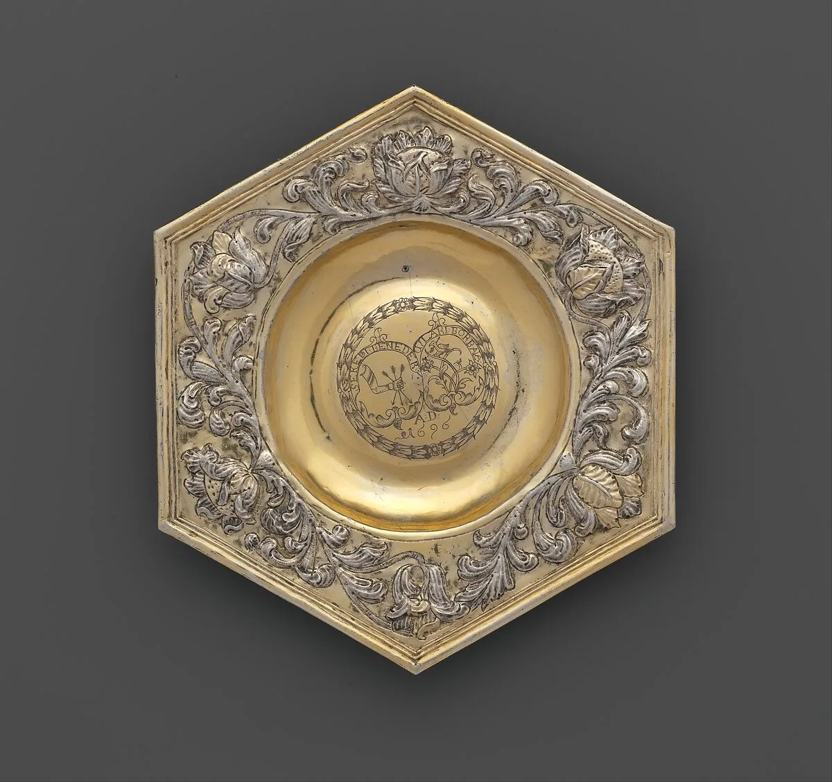 Hexagonal dish — Unknown