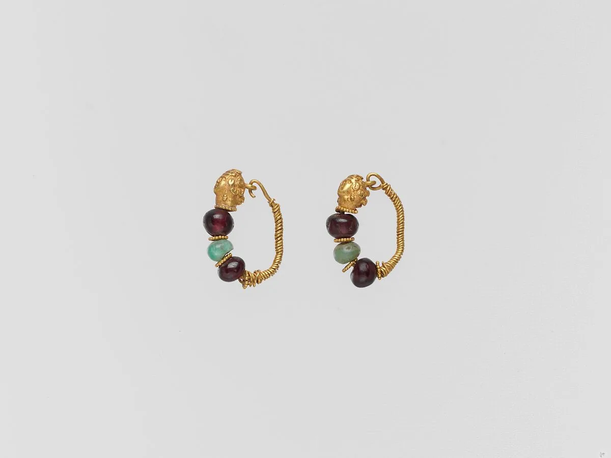 Gold earring with woman's head and beryl and garnet beads — Unknown