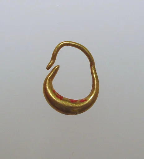 Earring, boat-shaped