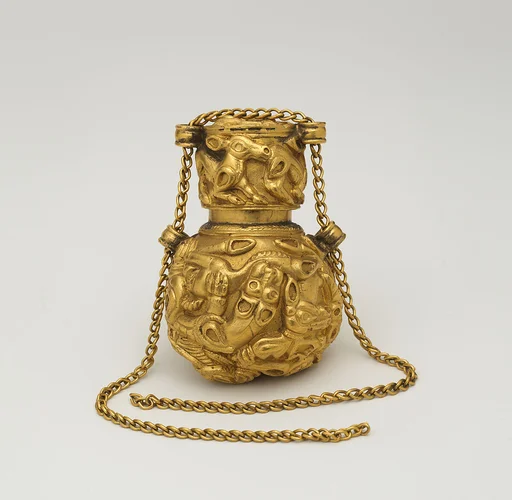 Reproduction of a Sarmatian bottle and lid