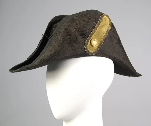 Military bicorne