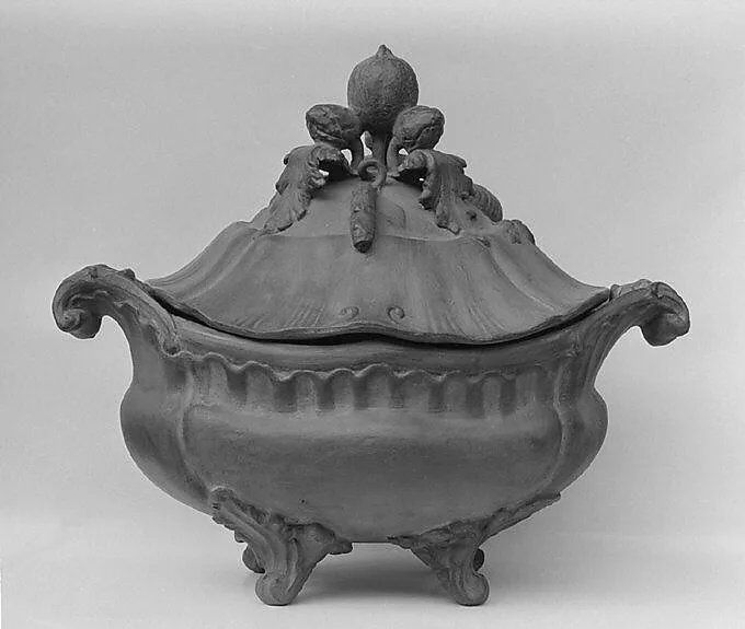 Soup tureen with cover and tray — Unknown