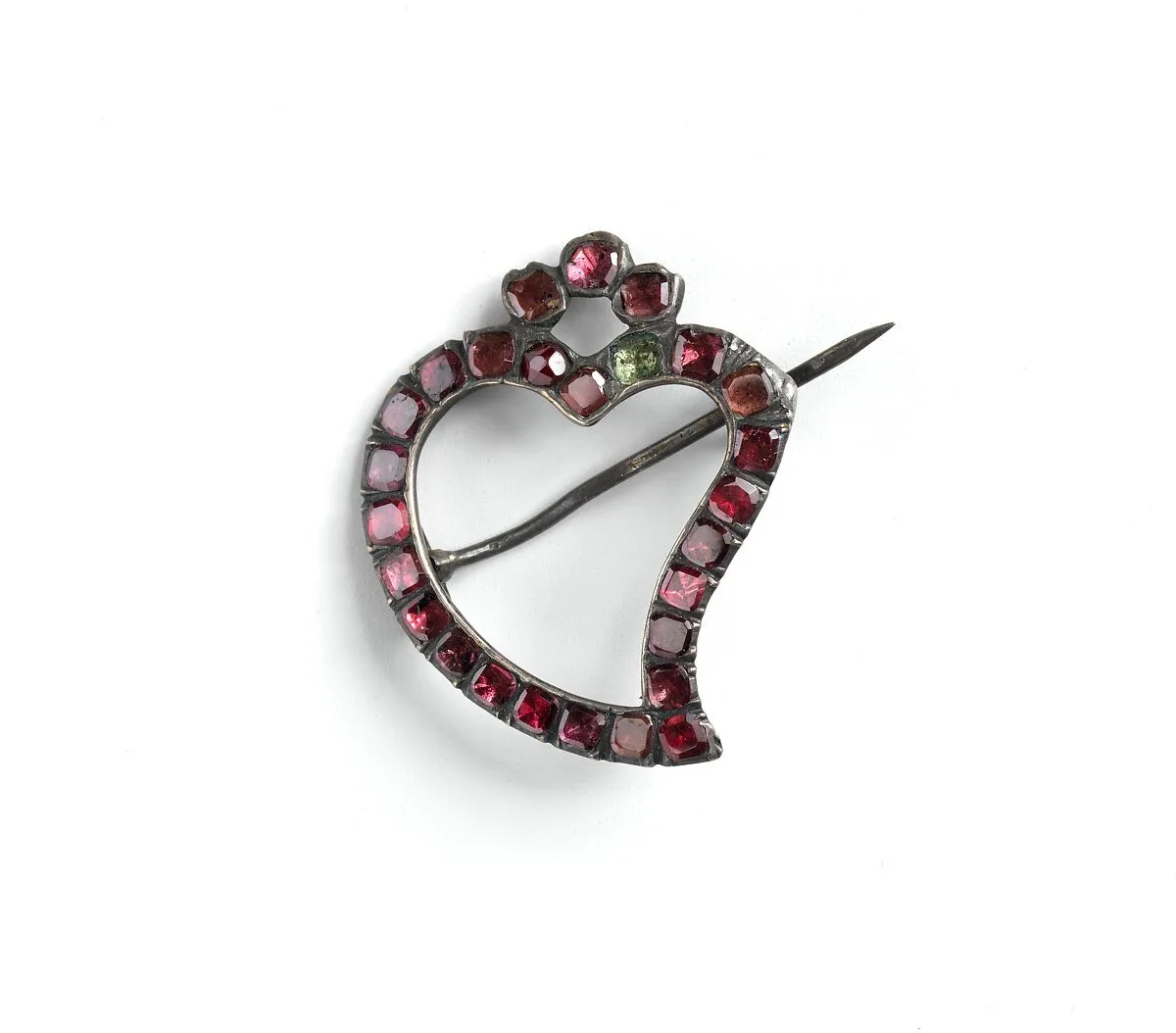 Brooch — Unknown