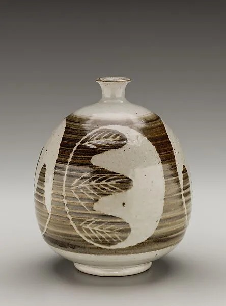 Vase — Antonio Prieto