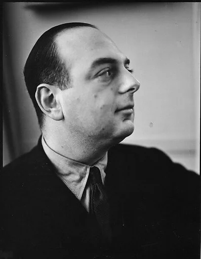 [Robert Ullman]